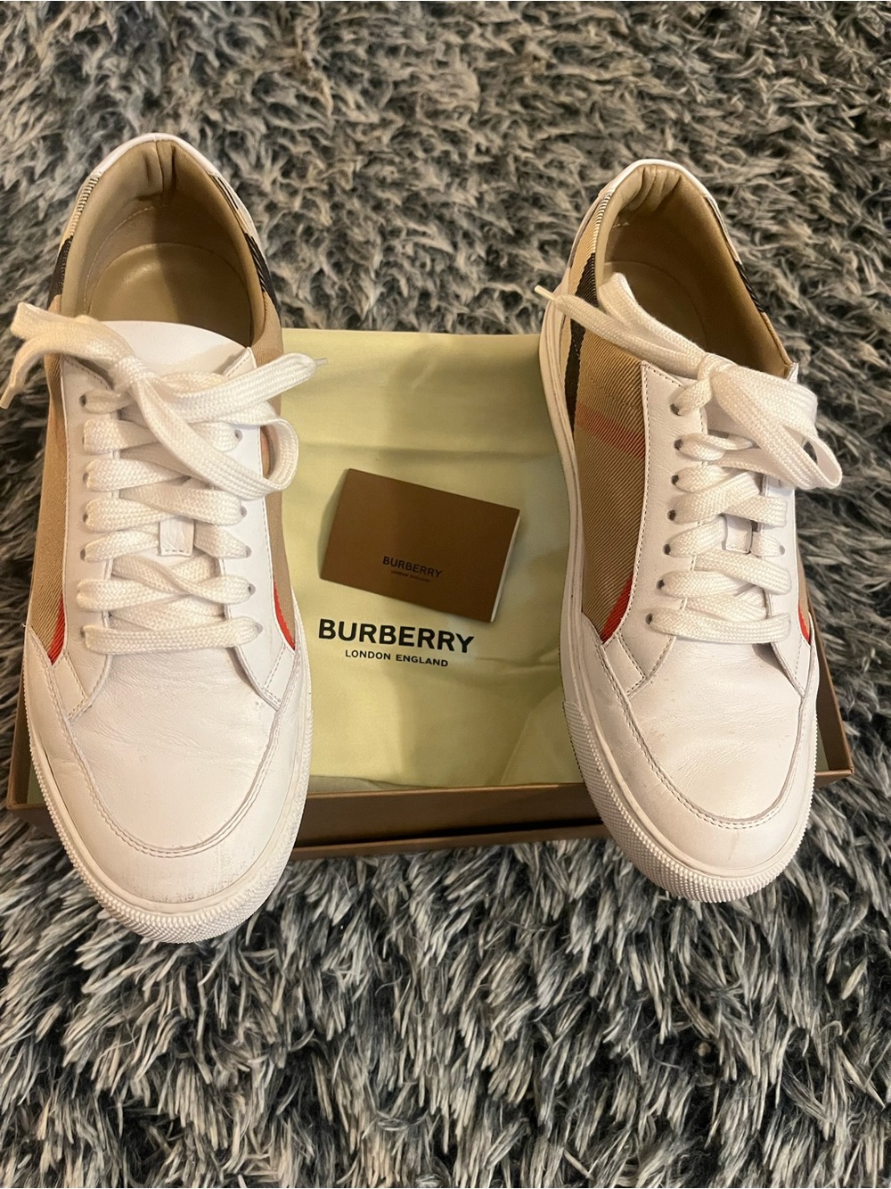 Burberry 39EU White Leather Sneakers with Vintage Check and Red Accent